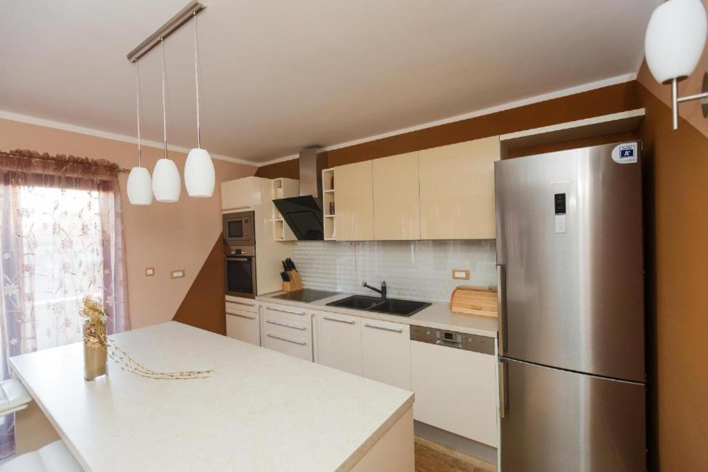 Luxury Near Bacvice Beach Apartman